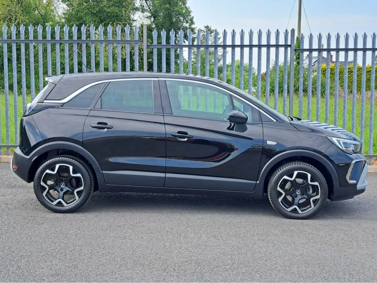 Opel Crossland SRI 1.2turbo 110BHP  satnav revers - Image 3