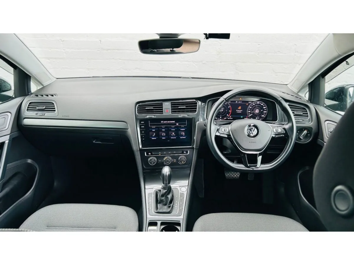 Volkswagen Golf 1.2 Comfortline Tech 5DR Automatic - Image 3