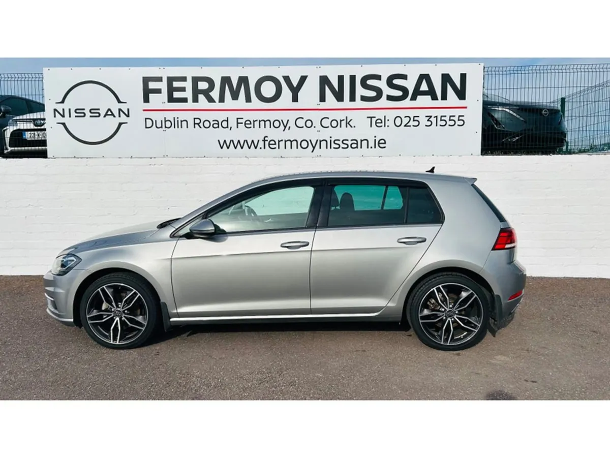 Volkswagen Golf Automatic Comfortline With Tech P - Image 3