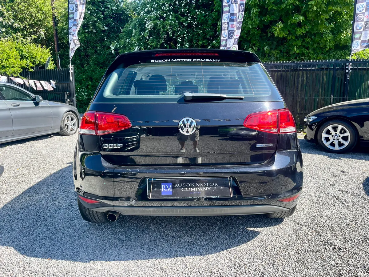 132 Volkswagen Golf 1.6 Bluemotion - Image 4
