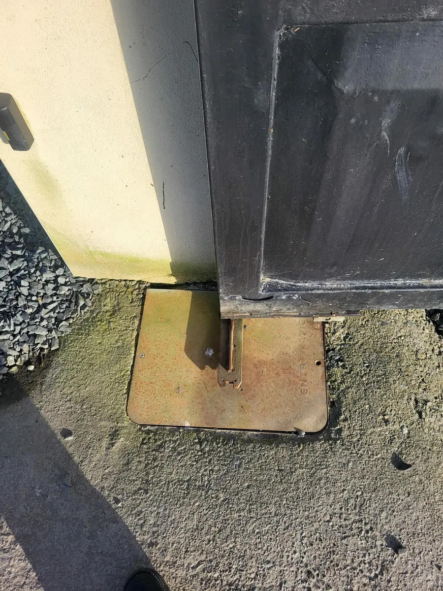 Electric gate motors - Image 1
