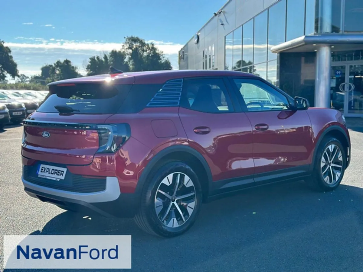 Ford Explorer Select RWD 82kwh - Extended Range 2 - Image 4