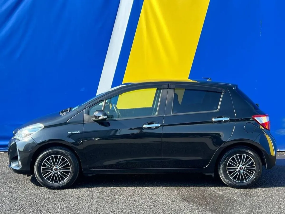 Toyota Yaris 1.5 Hybrid Auto // 14  Alloys // New - Image 3
