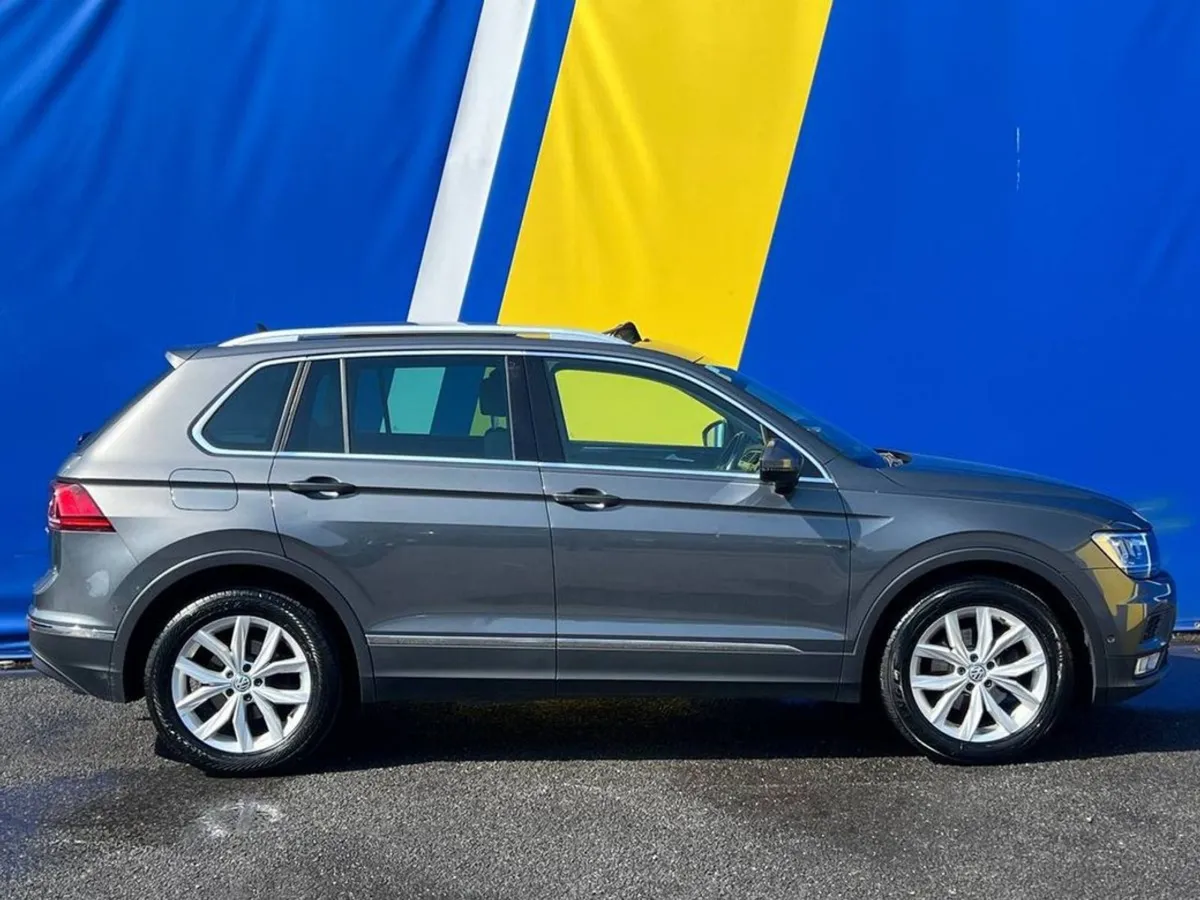 Volkswagen Tiguan Highline 2.0 TDI // Tilt Slide - Image 4