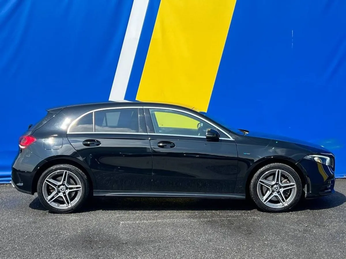 Mercedes-Benz A-Class A250e Amg-line 1.3 Plug-in - Image 2