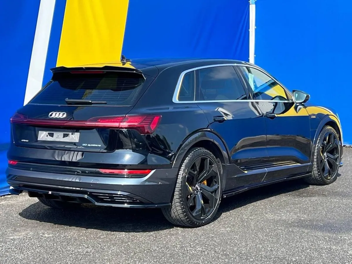 Audi E-Tron 50 Quattro // Adaptive AIR Suspension - Image 4