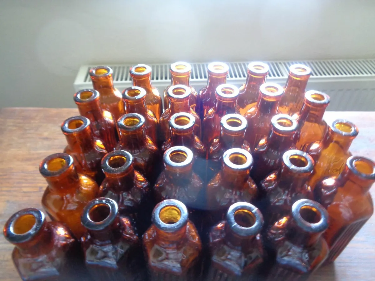 Vintage Brown Glass Apothecary Bottles x 32 - Image 3