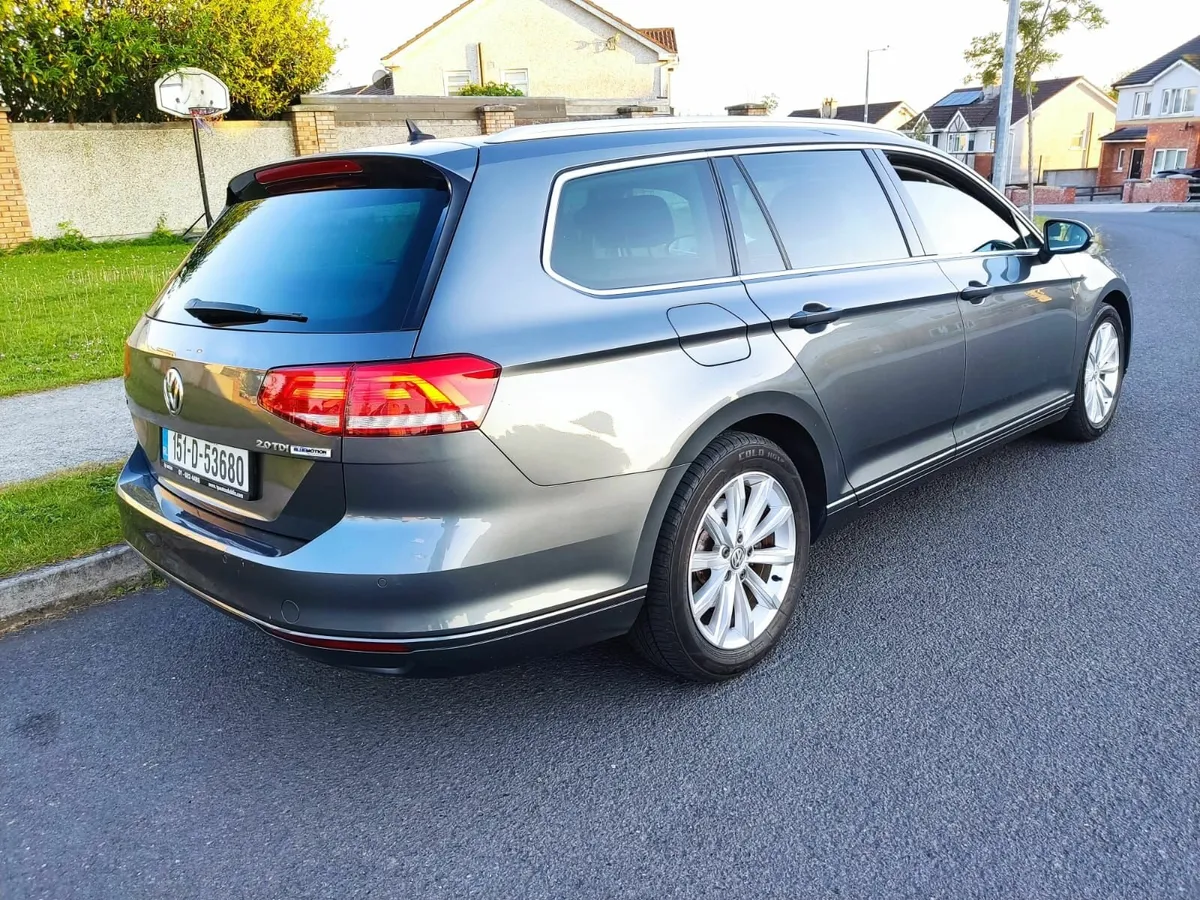 Volkswagen Passat 2015 - Image 3