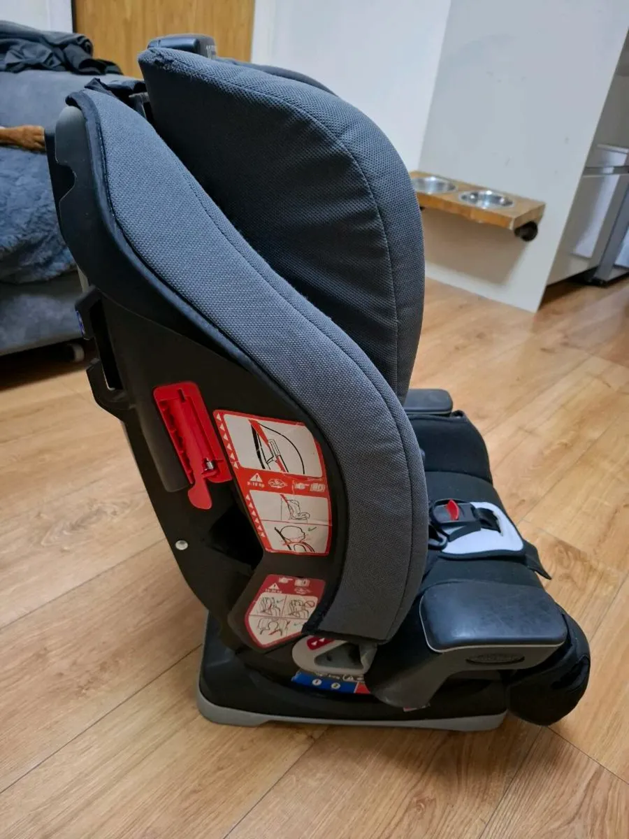 Graco kids car seat. - Image 3