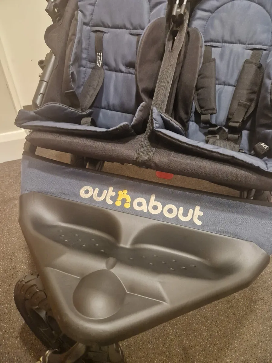 Out N About Double stroller - Image 2