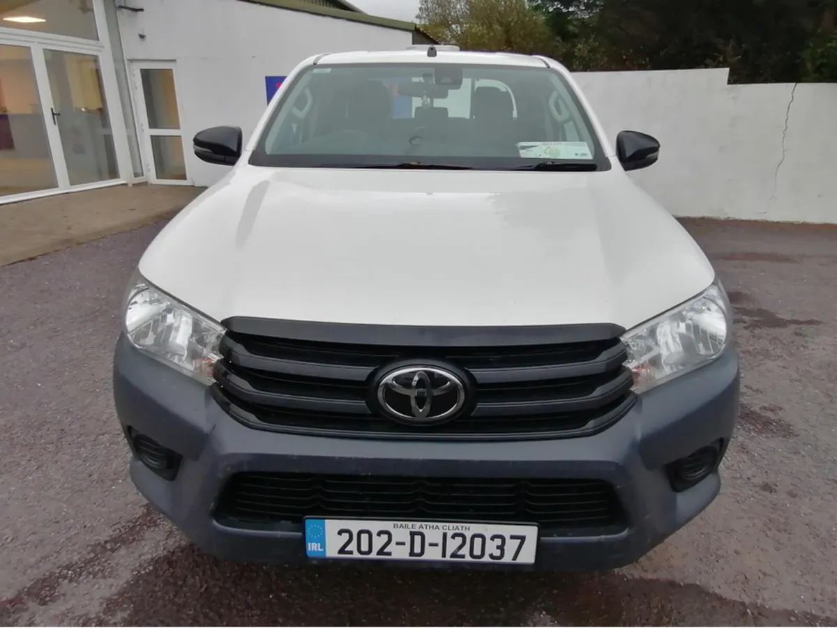 TOYOTA HILUX DOUBLE CAB DLX 4DR - Image 2