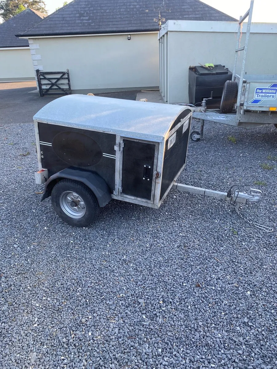 Dog Trailer - Image 1