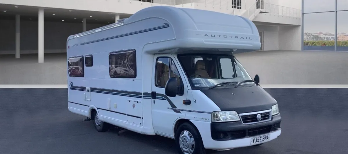 05 Autotrail Apache 6berth As new!!28000miles! - Image 2