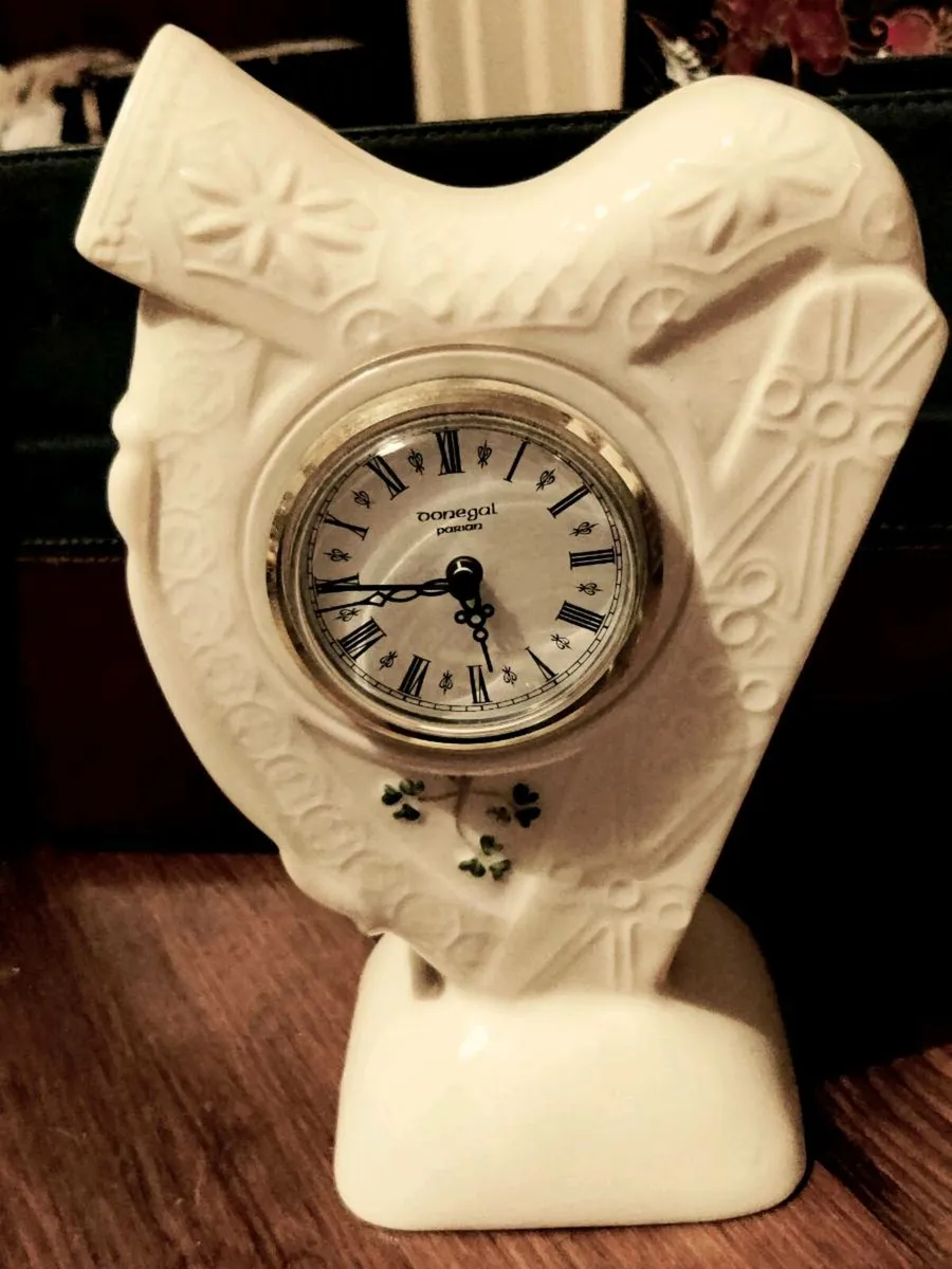 DONEGAL PARIAN CHINA , Vintage Mantle Clock ! - Image 1