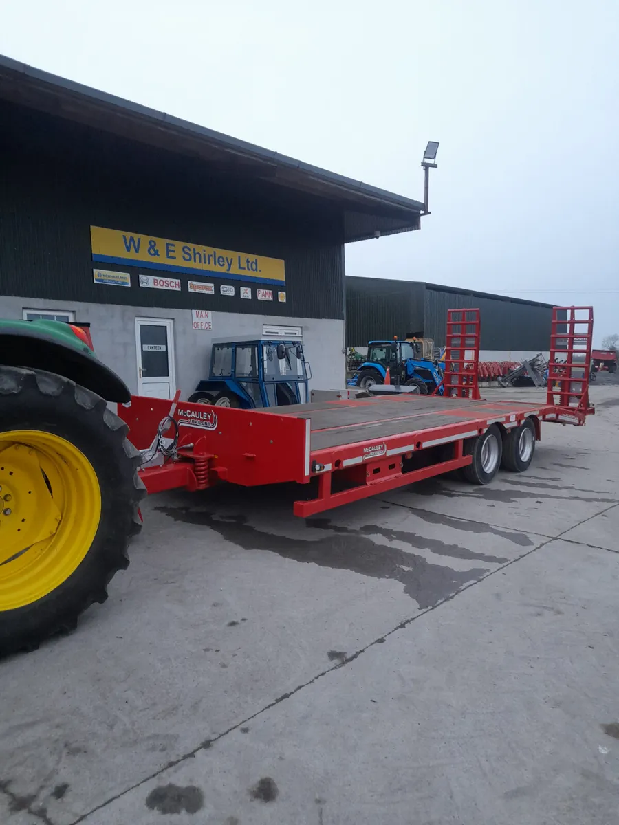New McCauley 23ft, 19T lowloader - Image 2