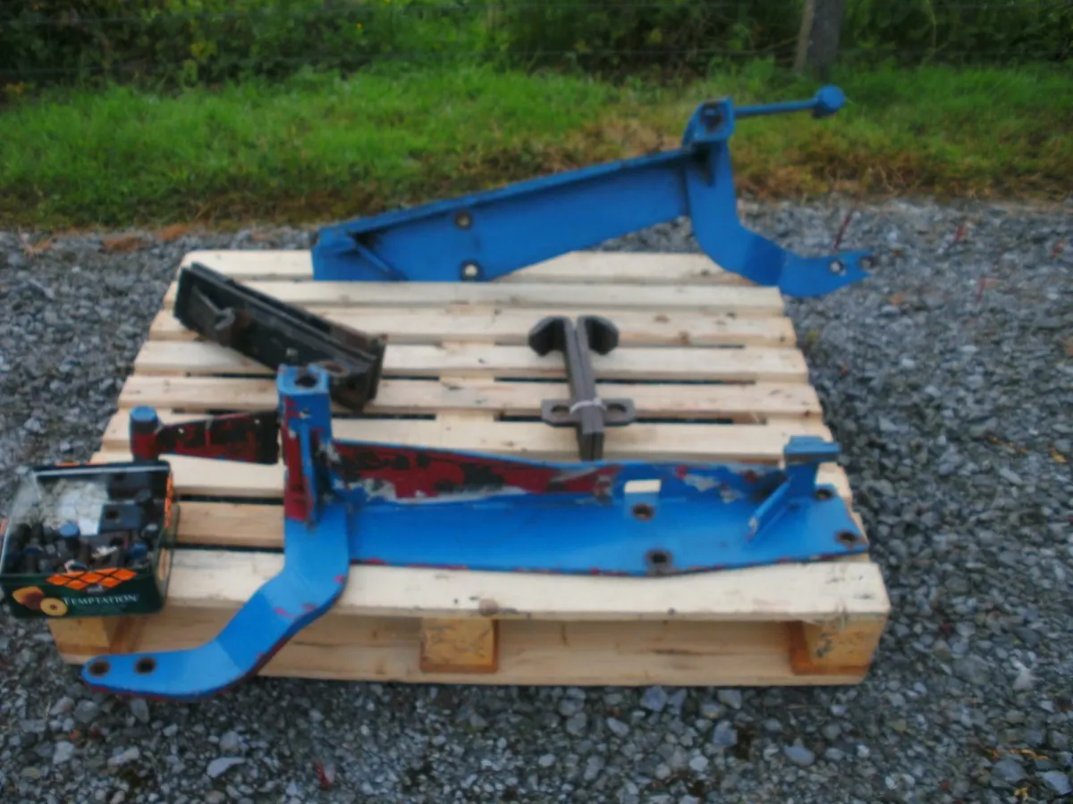 Quickie loader brackets, Quicke attachments - Image 1