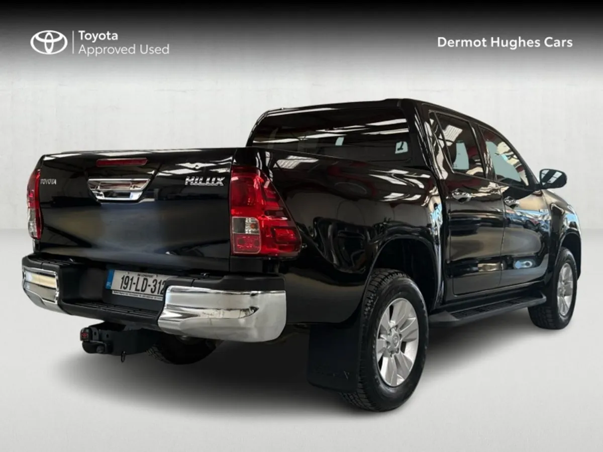 Toyota HiLux Hilux Double CAB SR5 - Image 2