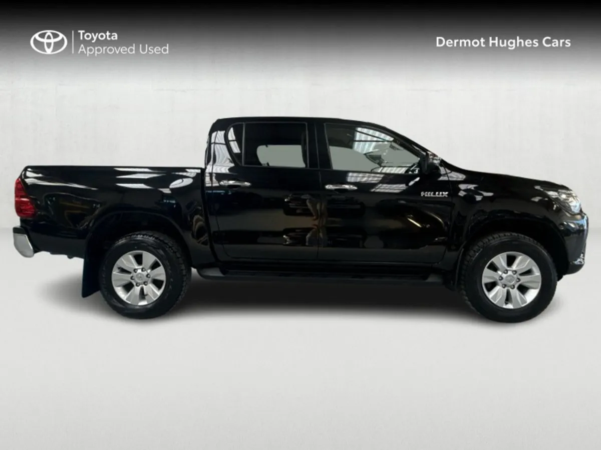 Toyota HiLux Hilux Double CAB SR5 - Image 3