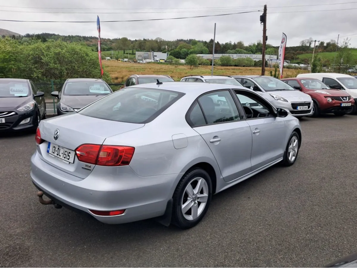 Volkswagen Jetta 1.6 TDI CR Bluemotion Technology - Image 4