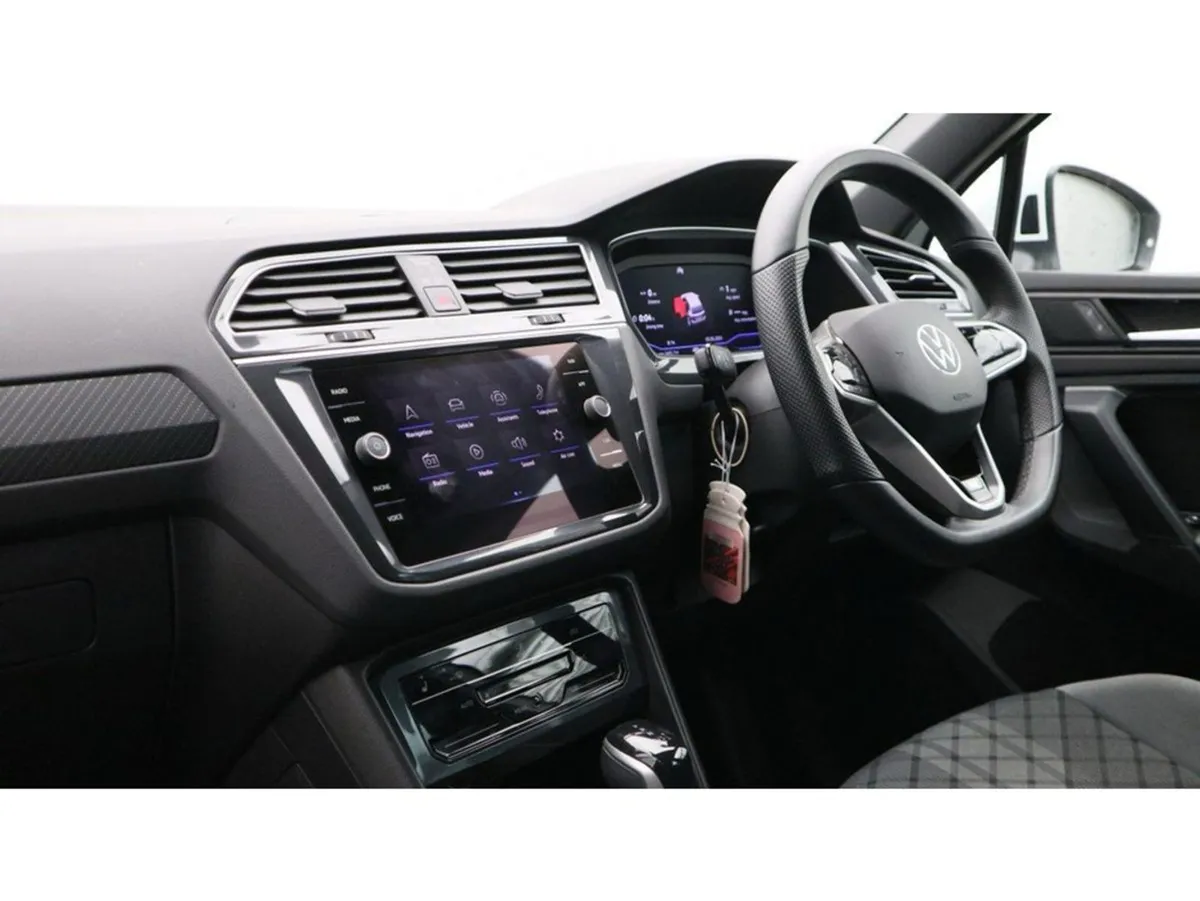 Volkswagen Tiguan R-line TDI 4motion - Image 4
