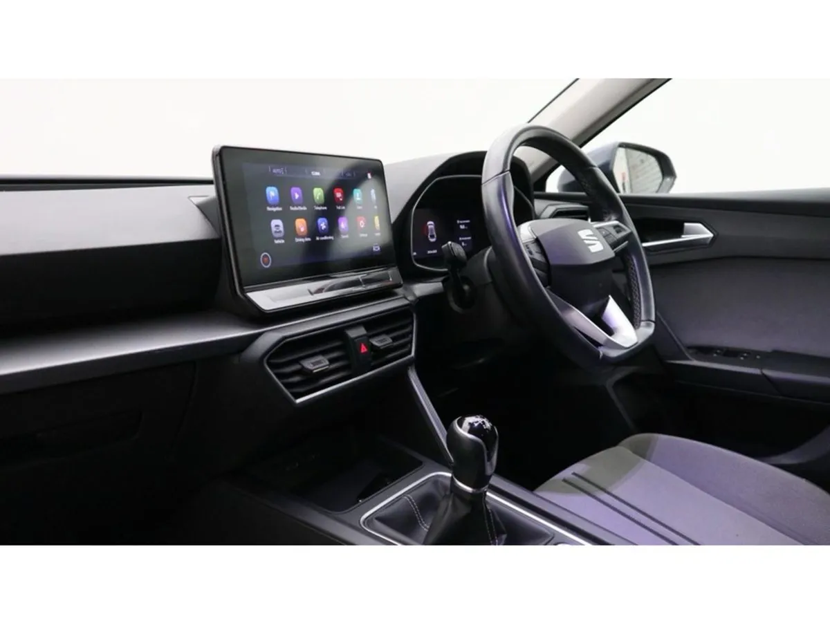 SEAT Leon 2.0 TDI SE Dynamic Hatchback 5dr Diesel - Image 3