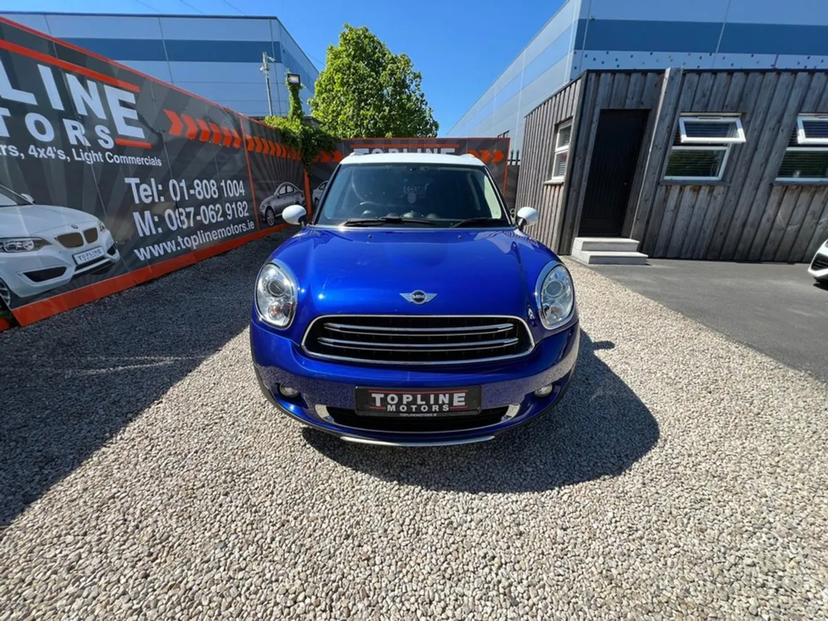 MINI Cooper D  crossover//auto//like New//ncted - Image 4