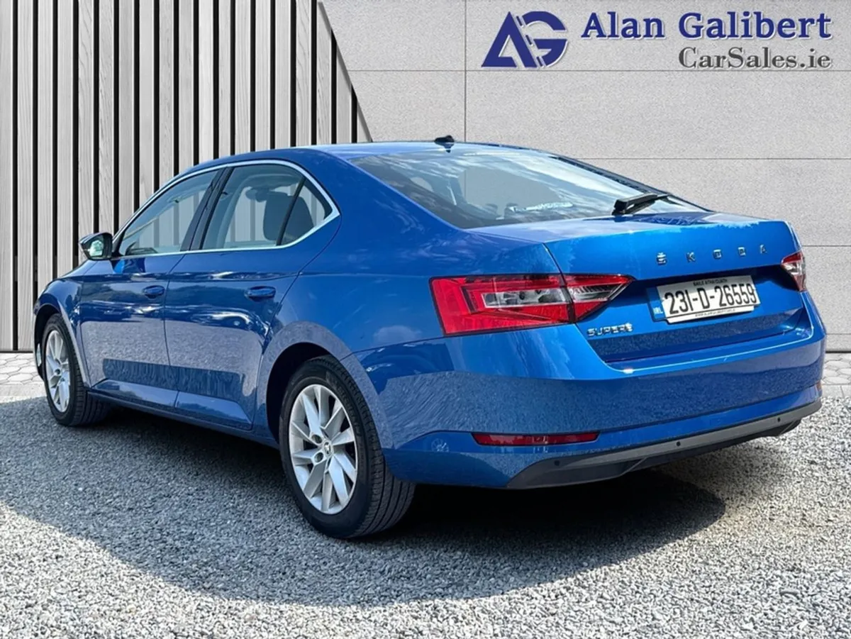 Skoda Superb Ambition 2.0 TDI 150HP DSG Auto - Image 2