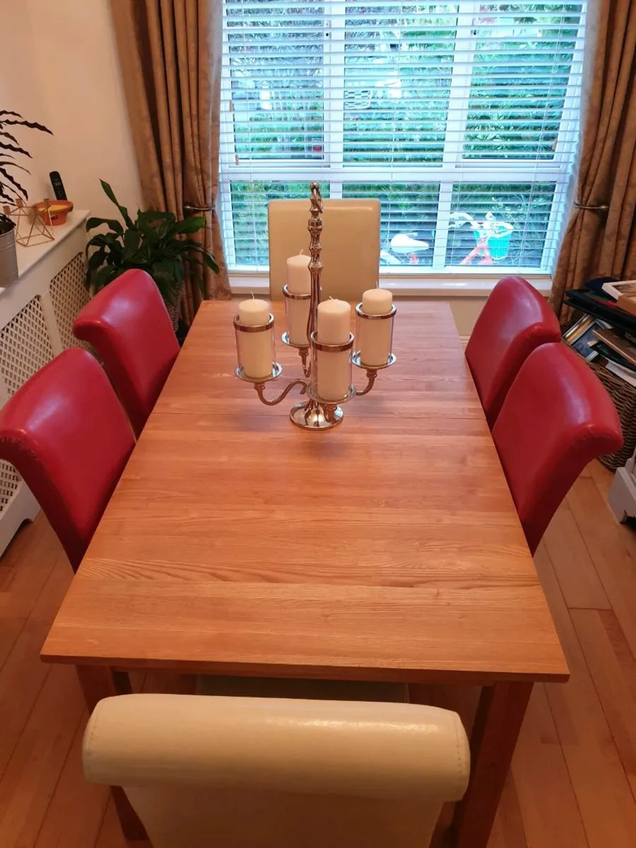 Kitchen table nd 6 chairs - Image 1