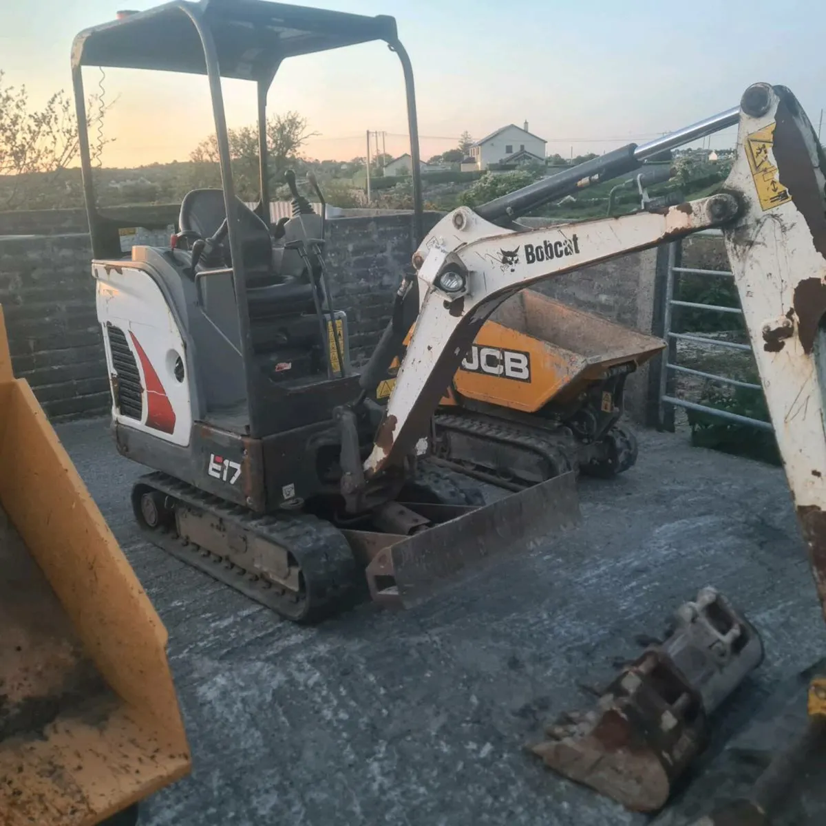 Mini digger and dumper - Image 1