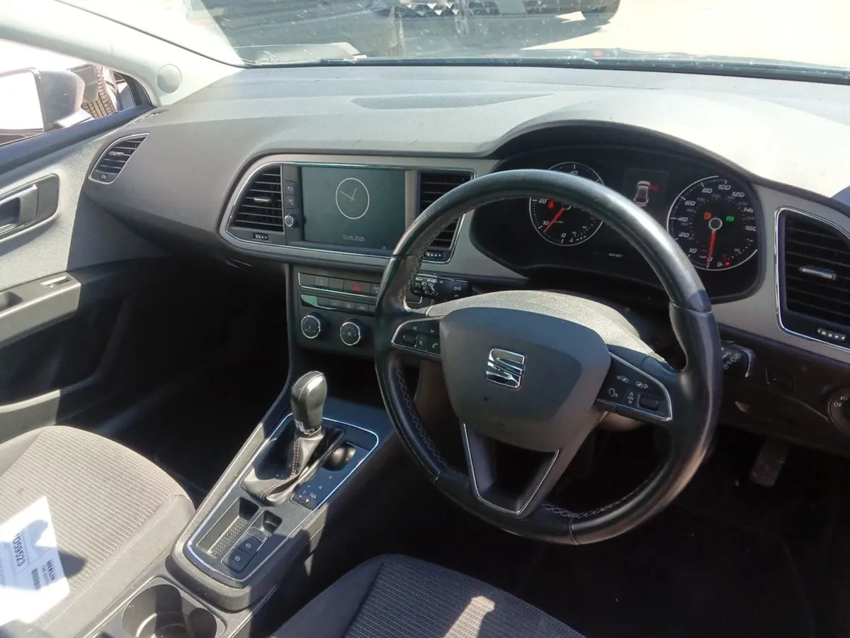 SEAT Leon 1.6 TDI SE Dynamic Tech 1 - Image 4