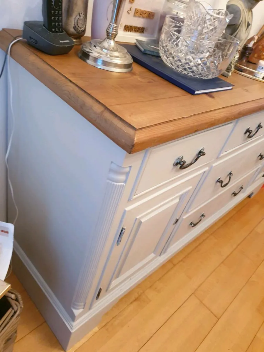 Oak sideboard - Image 3