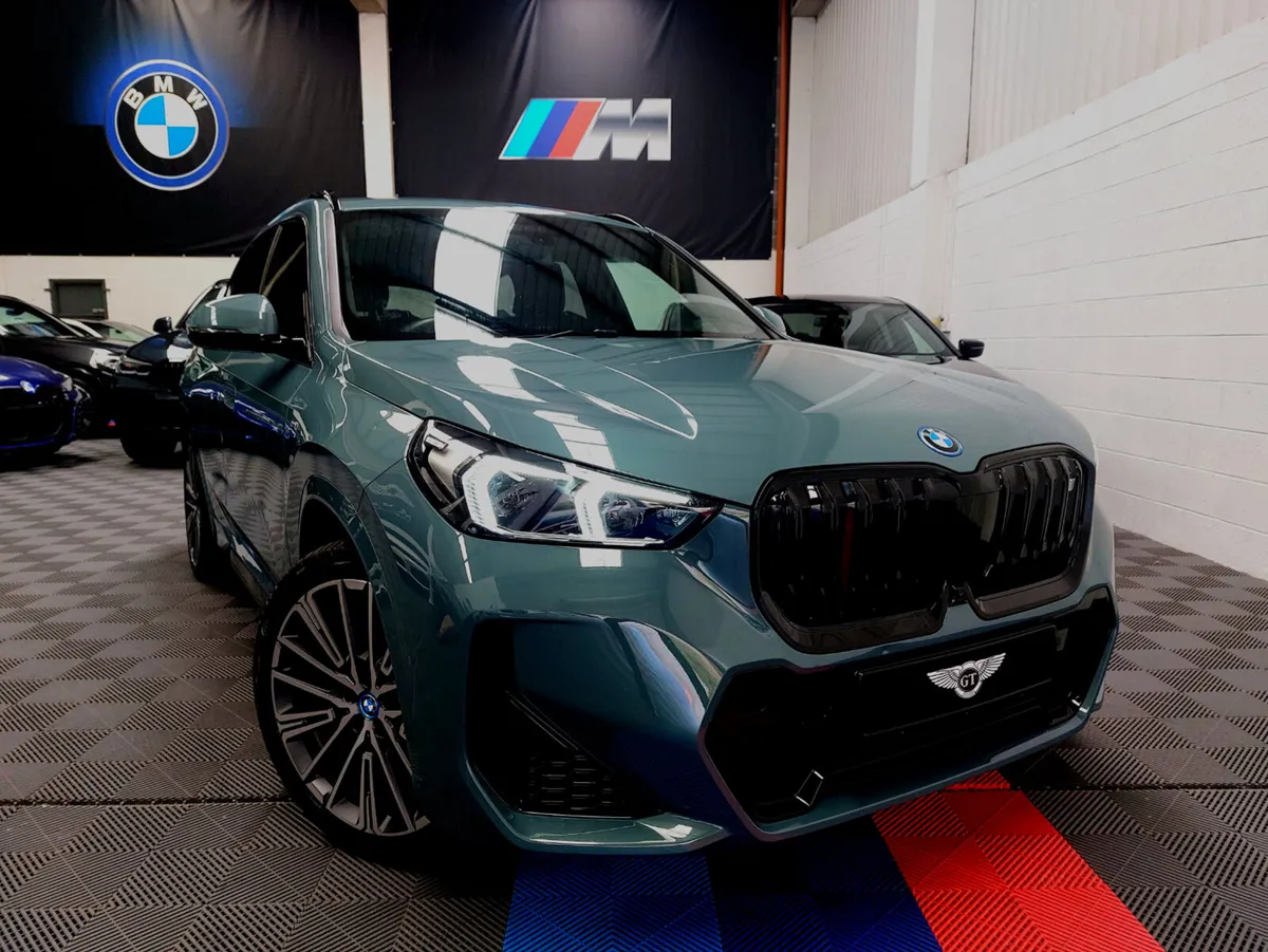 IX1 XDRIVE 30 M SPORT PRO (HUGH SPEC ) - Image 1