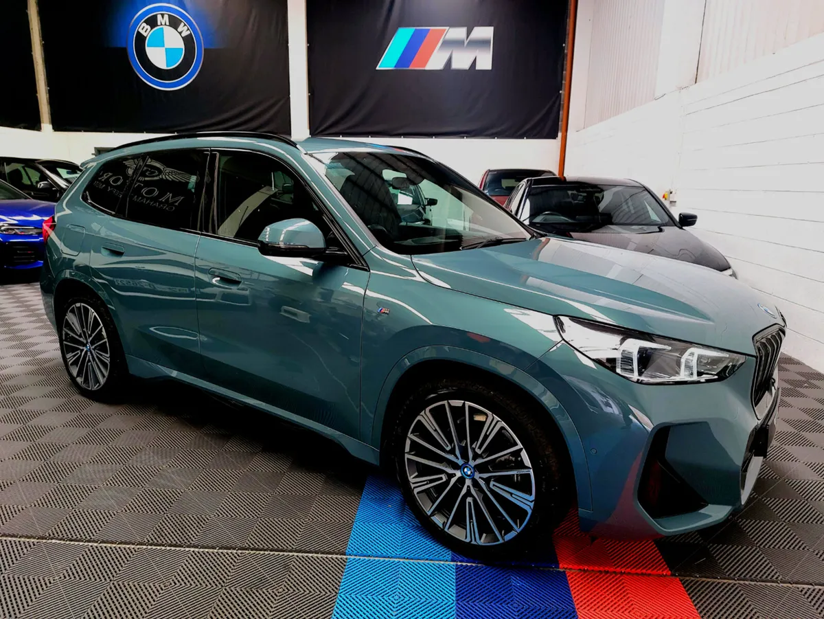 IX1 XDRIVE 30 M SPORT PRO (HUGH SPEC ) - Image 3