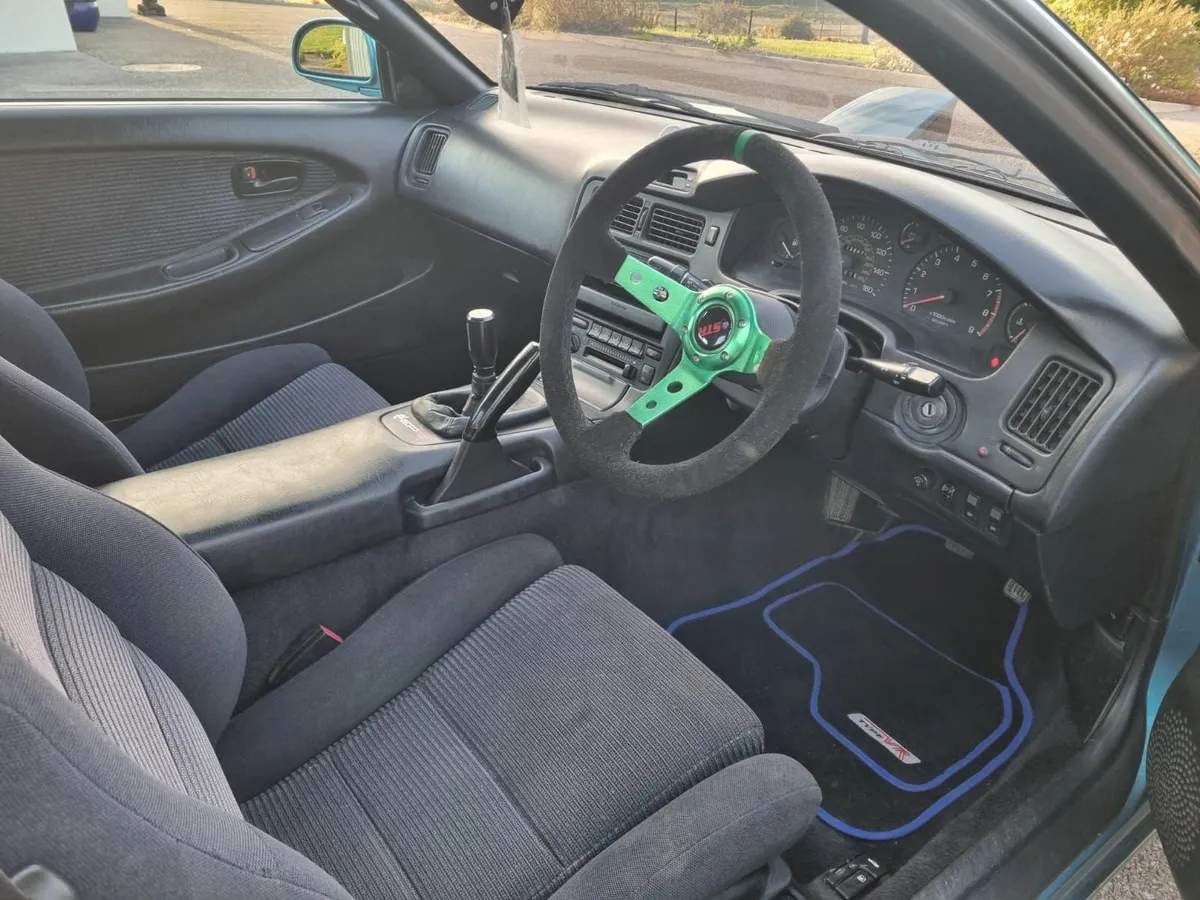 Toyota MR2 - Image 2