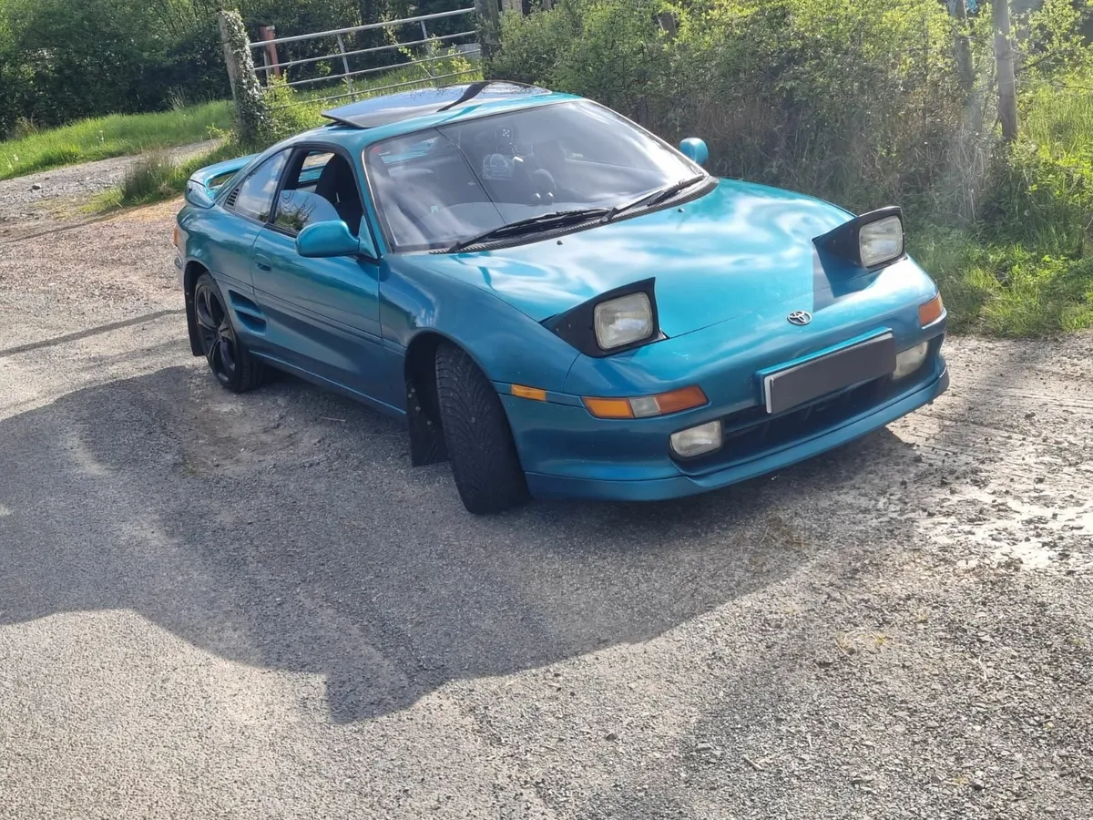 Toyota MR2 - Image 1