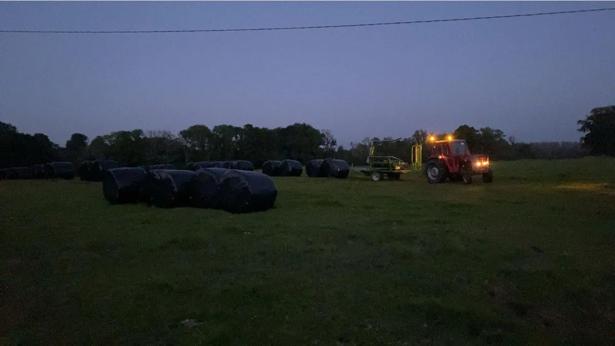 Round bale wrapping for hire - Image 1