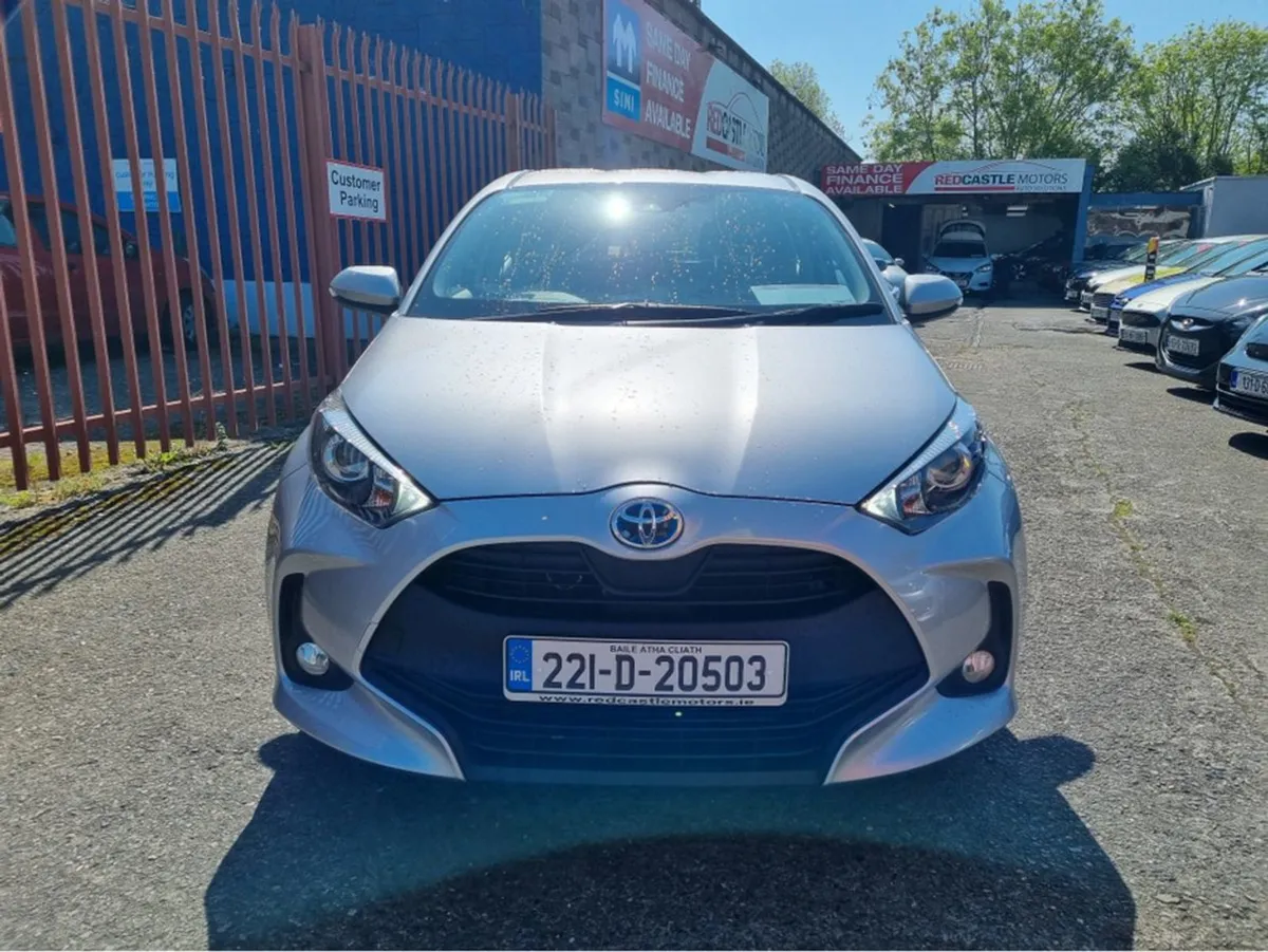 Toyota Yaris Hybrid Luna 5DR (nct 03-26) - Image 2