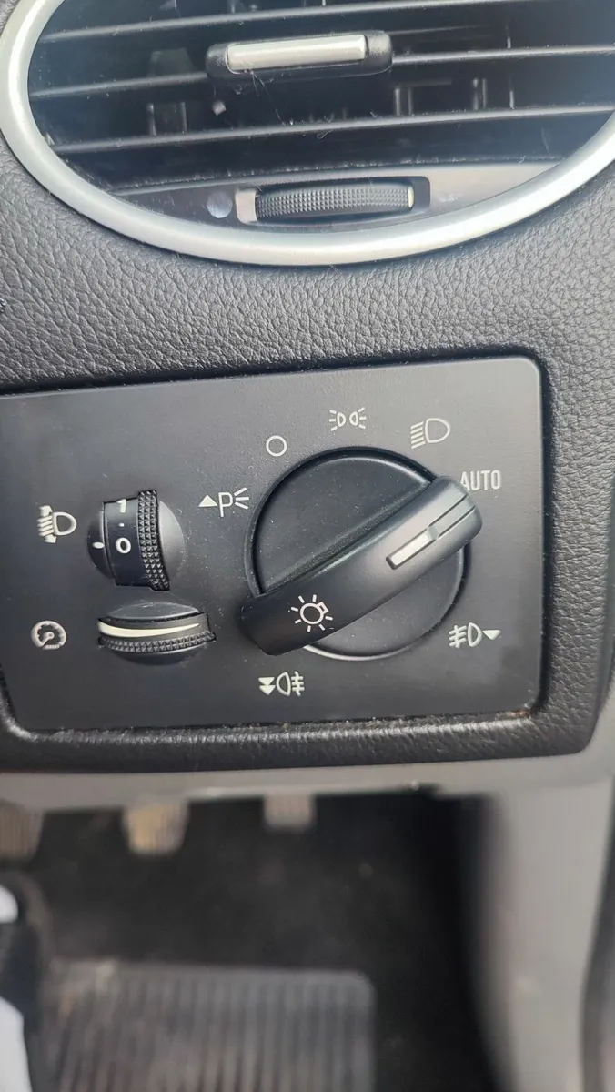 Ford Focus  individual equipment new NCT  03.26 - Image 3