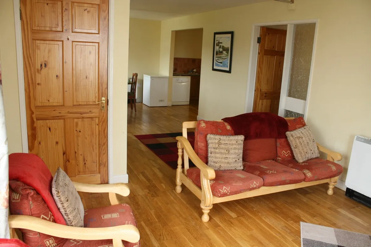 Holiday Home to let, Tragumna Beach, West Cork - Image 4
