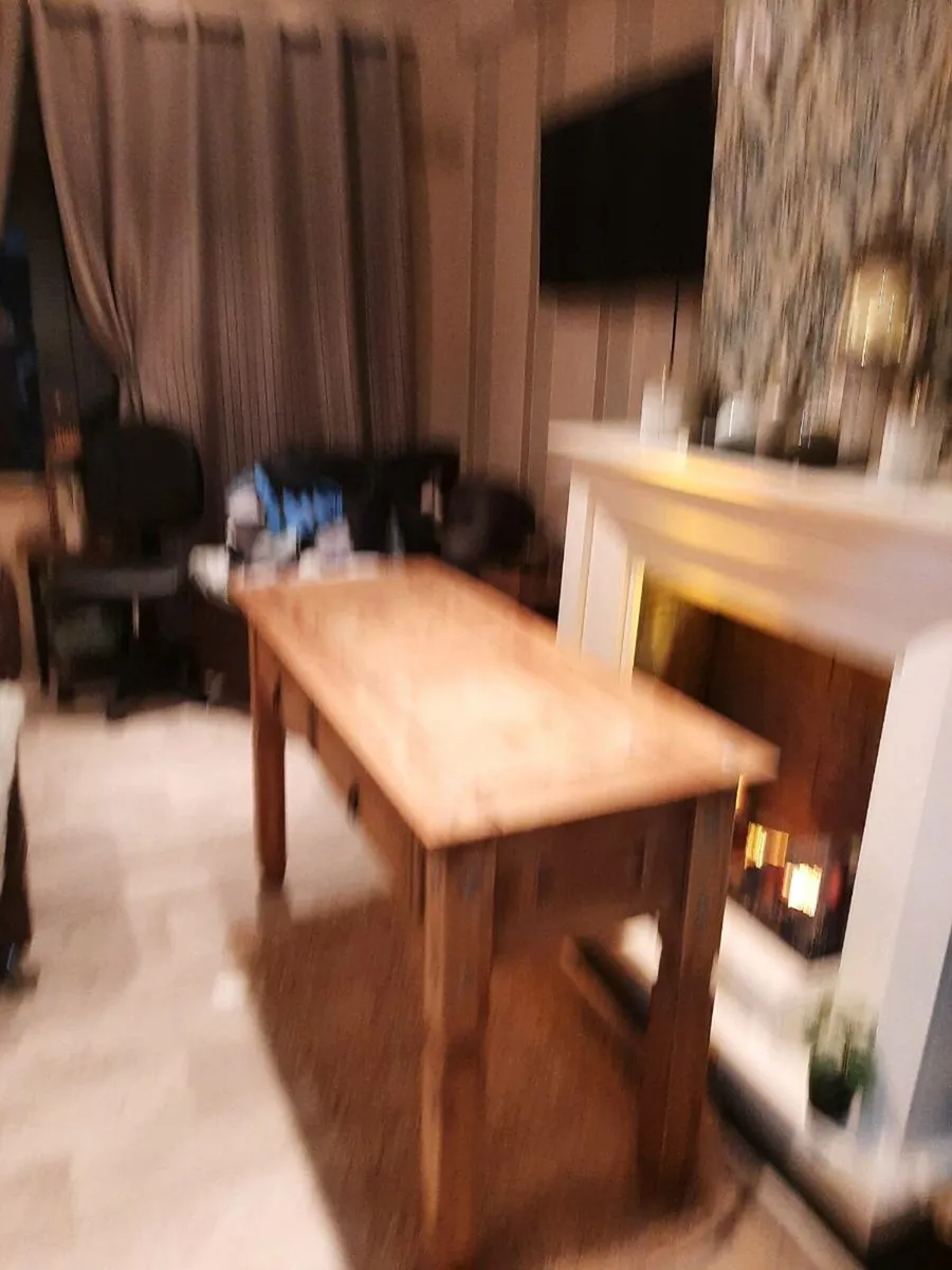 Consol table - Image 1