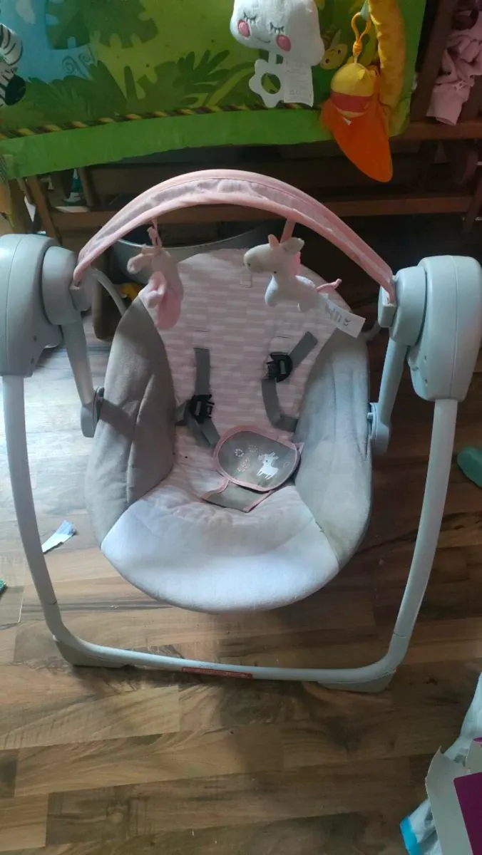 Changing table - Image 2