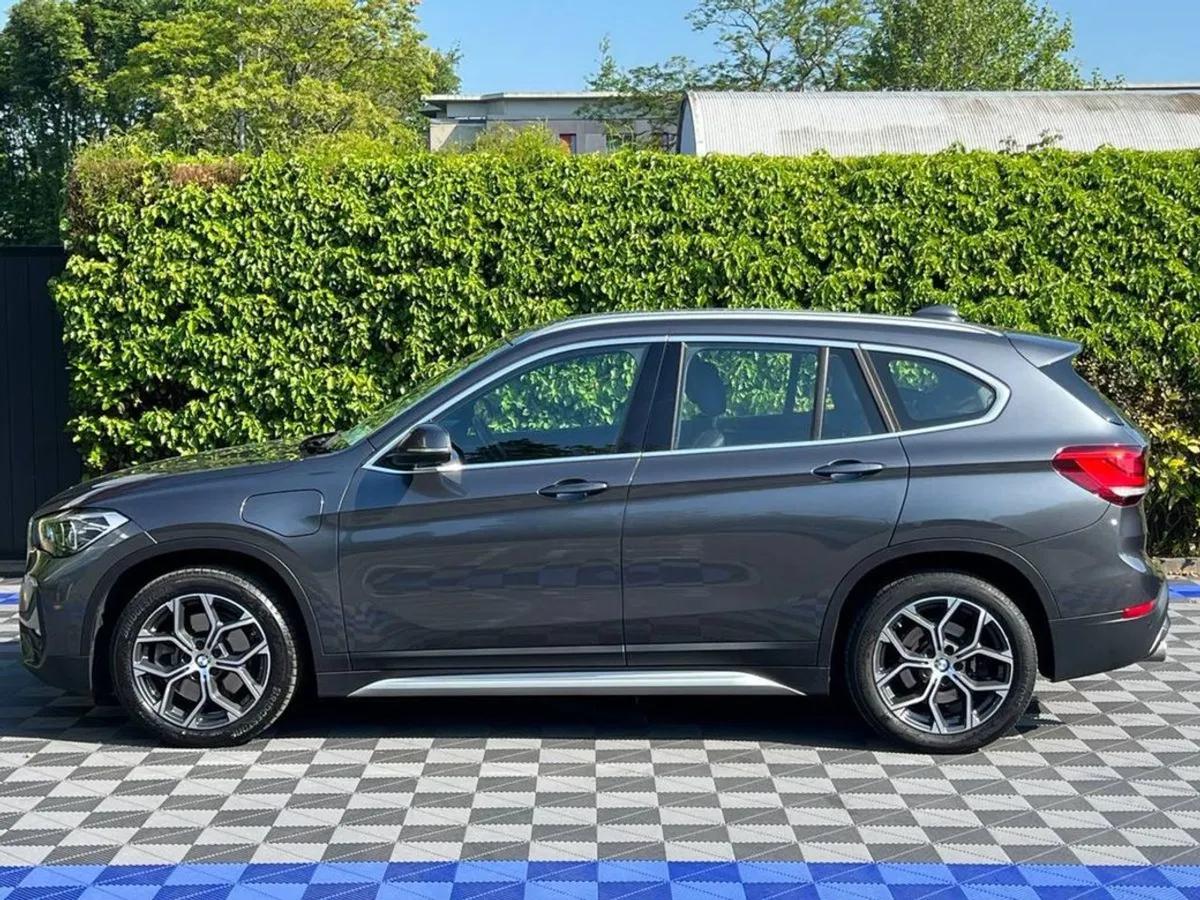 BMW X1 Xdrive25e Xline 1.5 Hybrid Auto // Leather - Image 3