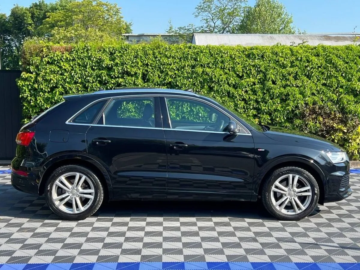 Audi Q3 S-line 2.0 TDI // Tilt Slide Opening Pano - Image 4