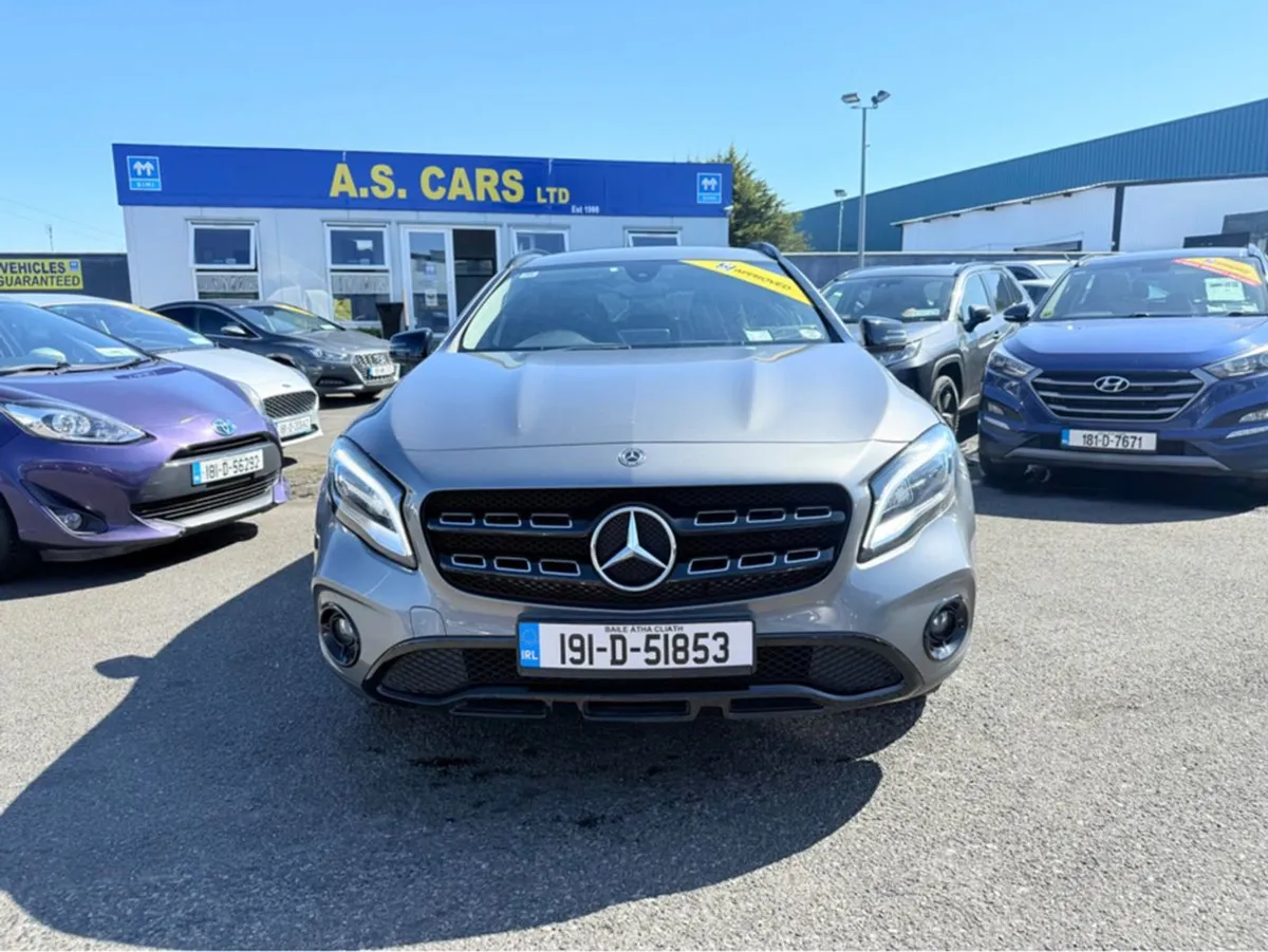 Mercedes-Benz GLA-Class 180 Urban Edition 5DR Aut - Image 3