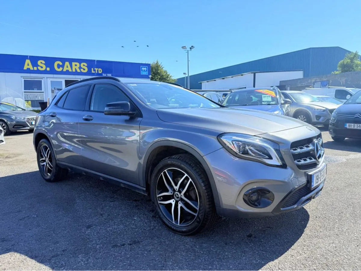 Mercedes-Benz GLA-Class 180 Urban Edition 5DR Aut - Image 4