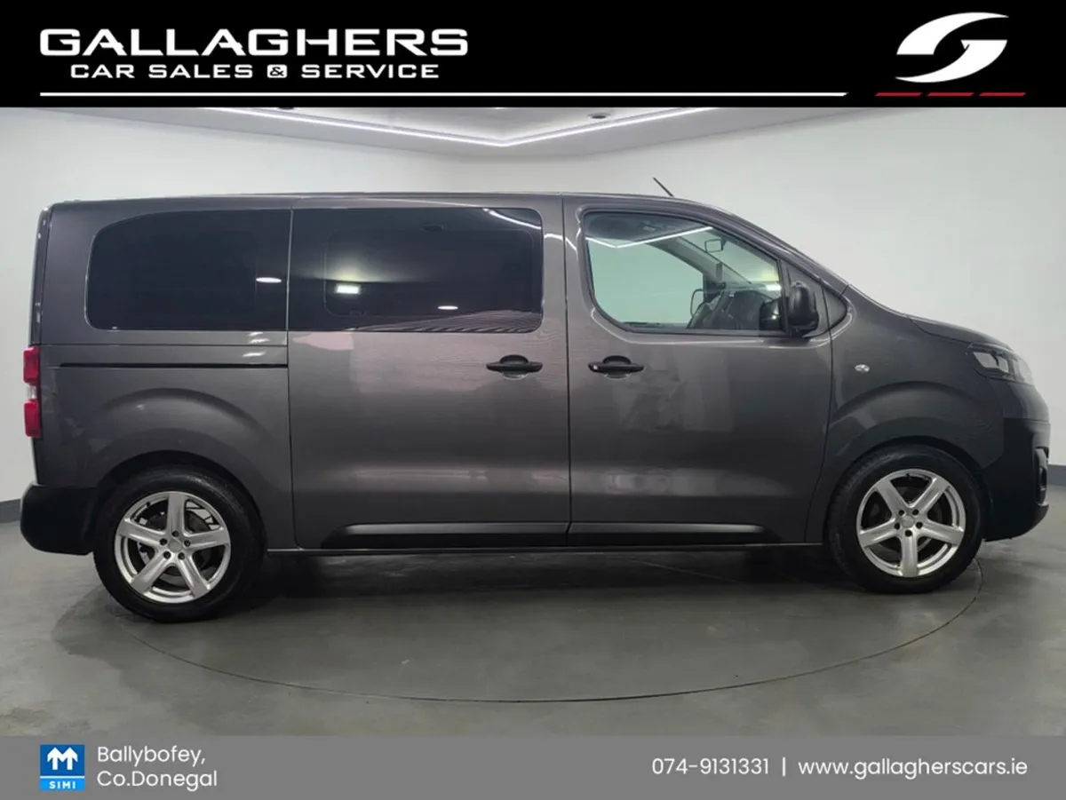 Vauxhall Vivaro (212) Life Edition Diesel 9 Seats - Image 3