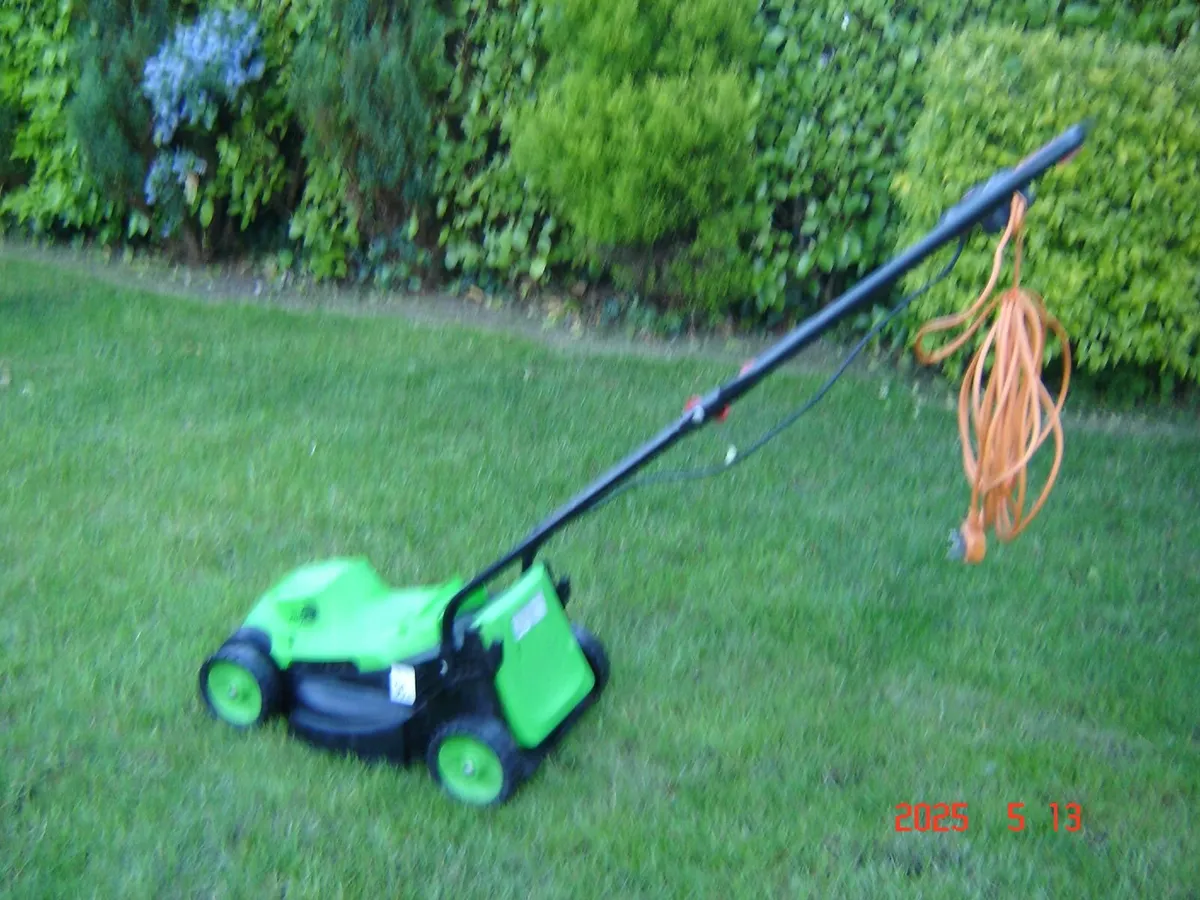 Electric Lawnmower - Image 1