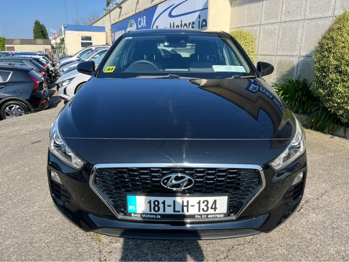 Hyundai i30 Classic 1.4 Petrol //only 14 880 Mile - Image 3