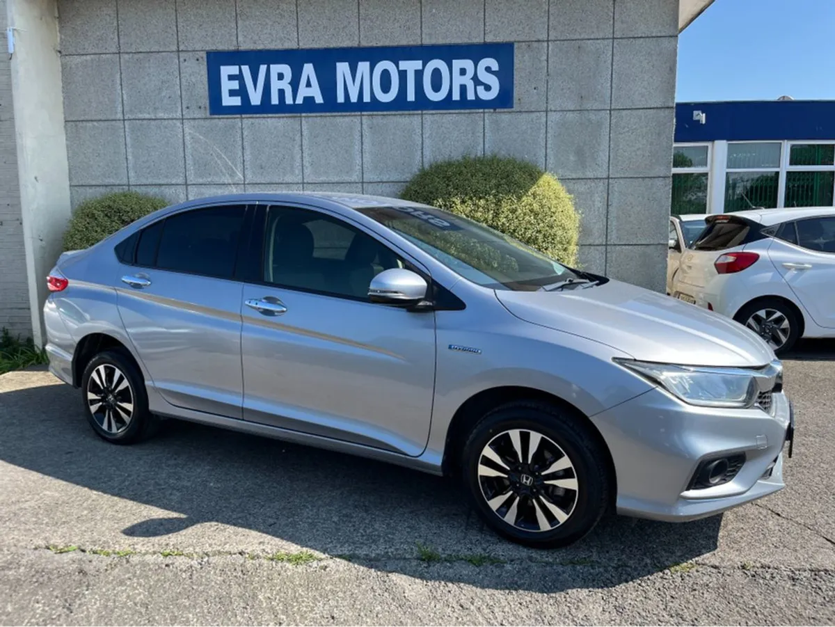 Honda Grace Hybrid Automatic 1.5 Petrol //heated - Image 2
