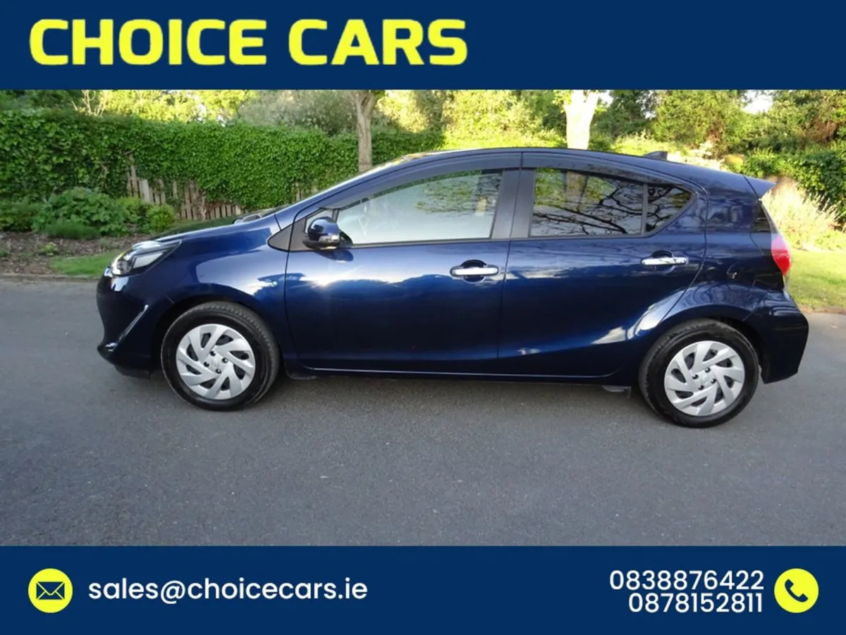 Toyota Aqua 1.5 Auto Hybrid Keyless Entry - Image 3